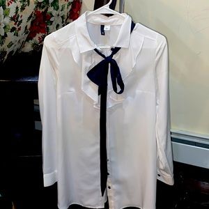 Zara blouse in mint condition